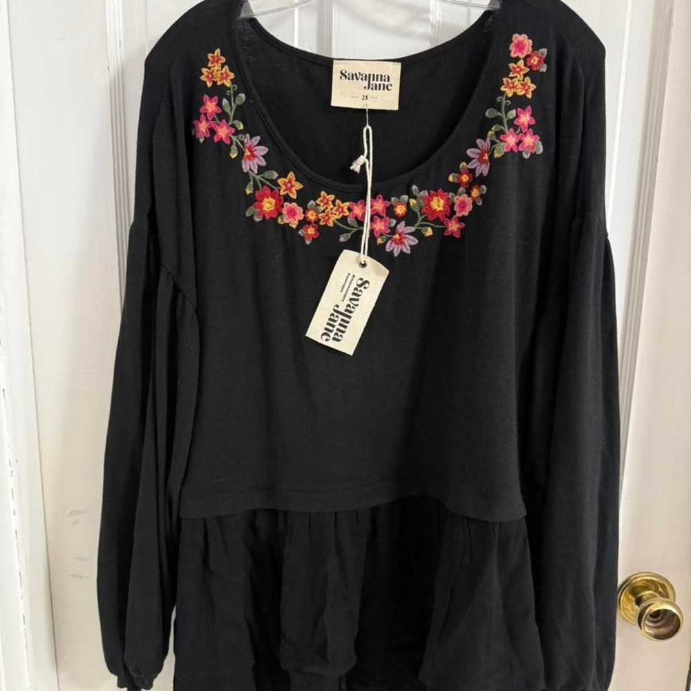 NWT Savanna Jane black blouse with embroidered flowers, size 2X